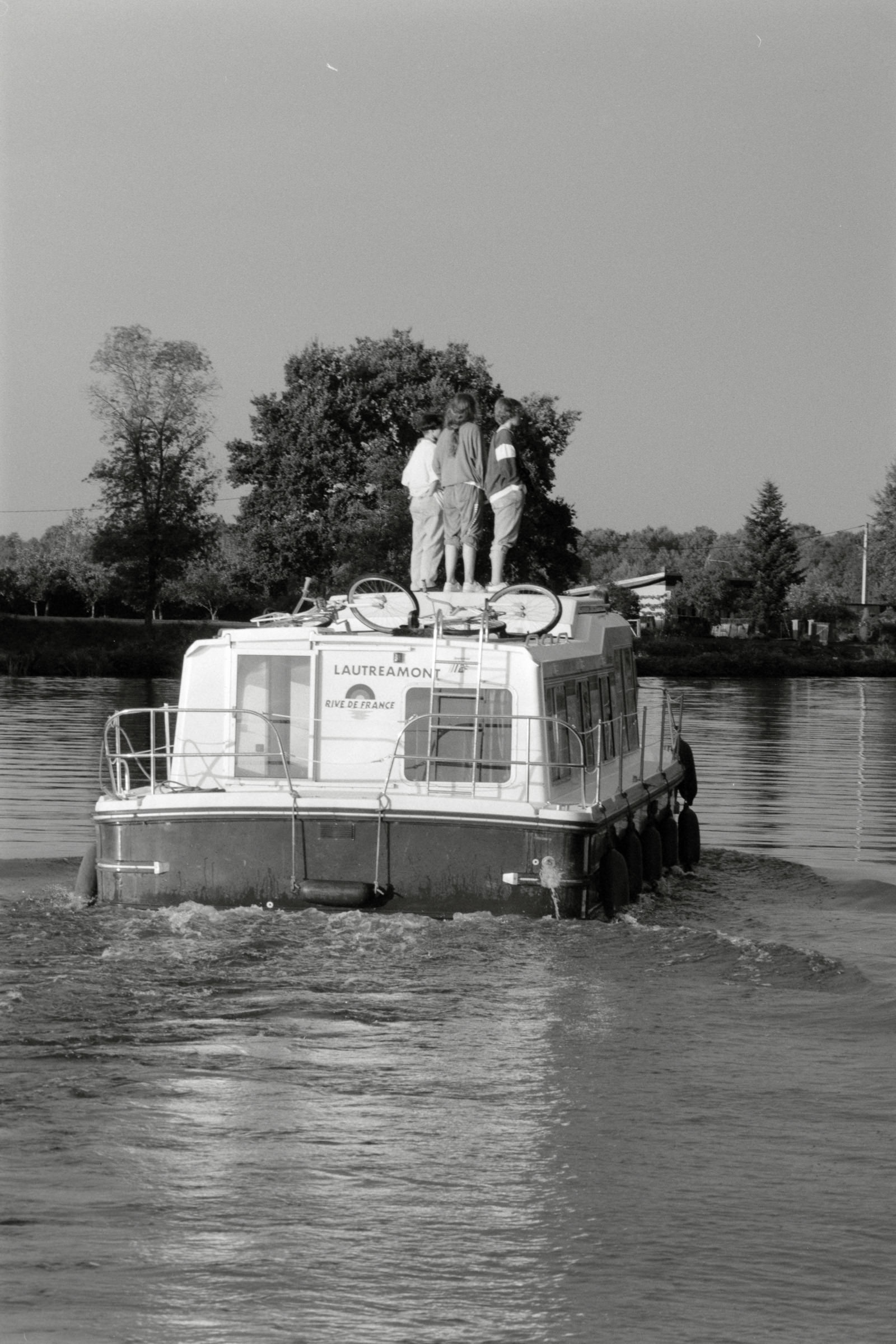 AHP F1990 09 004 sc250506 img31 NLP